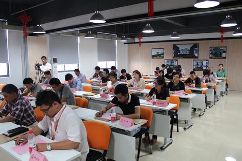 中共PP电子游戏文化创意产业园支部委员会第一次党员大会现场.jpg